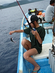 西表島2011　最終日はお土産のグルクンをウィリーサビキで