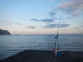 宇佐美・初津堤防_夕暮れ