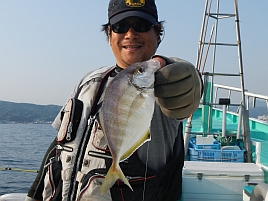 そりゃないぜ釣りの神様！ GW明けからカイワリが急上昇!!