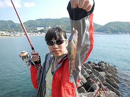 GW伊豆合宿　へた釣り家釣り大会。大物賞は穴釣りメバル