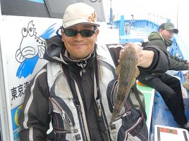 6匹釣れた♪　最大48cm、最小33.3cmでトホホなマゴチ大会