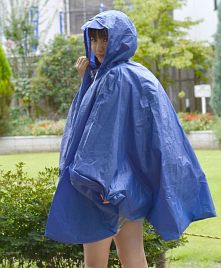 リュックと椅子と雨具が一体化!!　堤防神スペックじゃね？