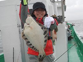 釣りができる喜びに小突きまくる標津沖カレイは44cmまで