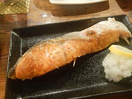 北海道の師匠が釣った魚が食べられる店、炉ばた巽で舌鼓