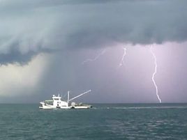 ゲリラ豪雨も神立（カンダチ）って言い換えると情緒あるよね