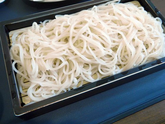 北海道のそばは最高!!　中標津・伊とうで藪・更科食べ比べ