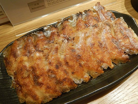 餃子激戦区の恵比寿に祇園歩兵3号店。優しいお味に納得