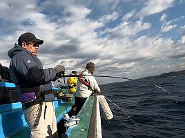 あわや2釣行連続でクーラー空！　オニカサゴみくじは小吉