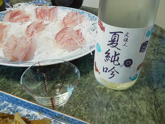 良型だから？　脂乗り抜群のイサキの刺身と文佳人夏純吟