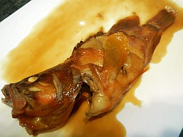 清蒸は面倒と拒否られたのでアカハタの塩煮・煮付け・刺身