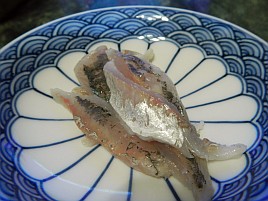 痛風対策でちょっとずついろんなアジの料理を作ってもらう