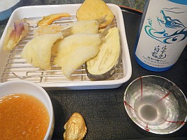 ヤヴァい…シロギスの天ぷらと日本酒はめっちゃ太っちゃう