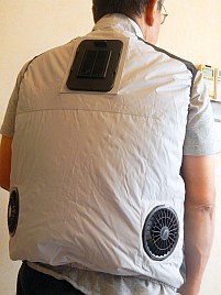 「冷蔵服3」到着。動作確認もできたので明日はアジ釣りへ