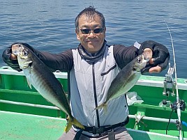 冷蔵服3のおかげで集中力途切れず40cm級の猿大アジゲット