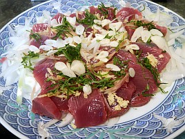 食感最高の釣り物カツオのお刺身＆たたきで魚信あった祝盃