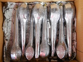 半夜クロムツ用150号オモリが新潟から到着。自己最多狙う