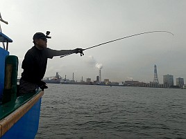 三歩のつもりが半歩かな？　2024年最終戦はシロギス39匹