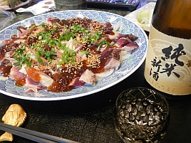 あっさりさっぱり食べられるヒラソウダのたたきで反省会を