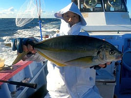 
人生初の良型シマアジの魚信→ひゃほ～い→ハリス切れ瞬殺