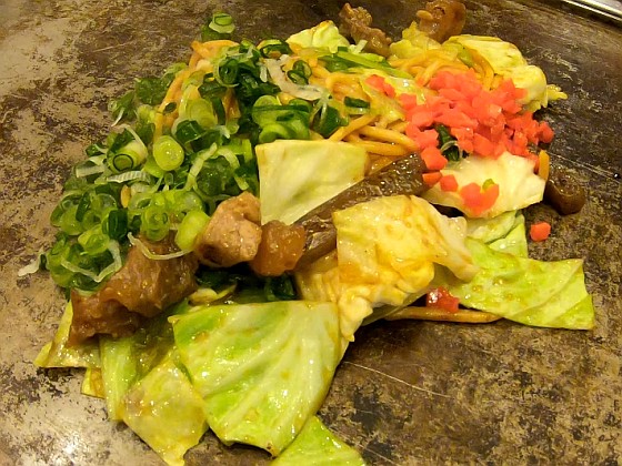 【番外編】あじくらやの豚モダン焼＆何を食っても絶品な桃酔
