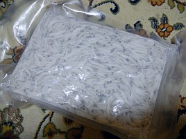 カイワリ釣るのに金に糸目は付けない。生食用生しらす買う