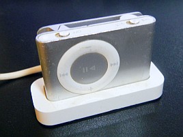 白内障の手術＆入院に向けで骨董品？なiPodを充電してみる