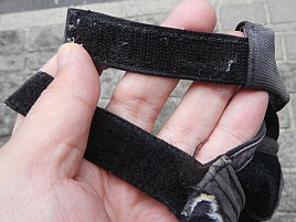 弱ったベルクロはまずは掃除。それでもダメならアイロンで