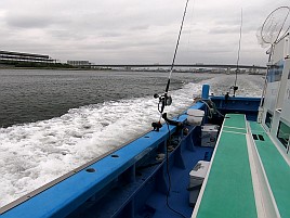 洲崎沖は聞いてないよ～な時化と速潮でイサキ釣れずチーン